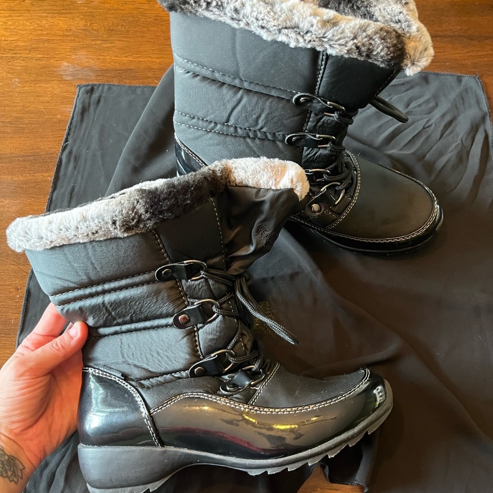 Snow boots - Picture 2 of 2